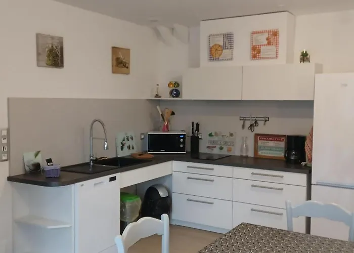 De La Butte Bis Ferienhaus